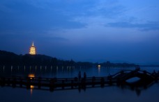 
                    西湖夜景图片
