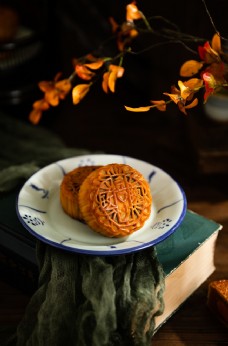 月饼中秋美食背景海报素材图片