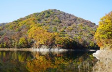 秋天景色本溪关山湖的秋天山水景色图片