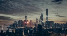 天空上海夜景图片