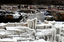 第一黄河壶口瀑布结冰图片