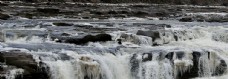 第一黄河壶口瀑布结冰图片