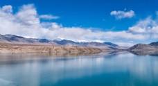 山水新疆美丽的白沙湖畔图片