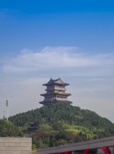 远山铁道游击队纪念馆临山阁远景图片