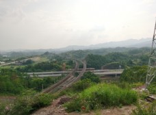 远山山顶火车高速图片