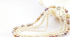 装饰品五彩珍珠项链图片