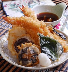 日系日韩料理虾天妇罗图片
