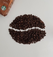 咖啡杯咖啡豆图片