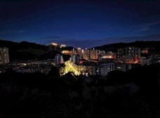 远山黑夜城市的灯火图片