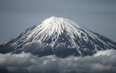 度假日本富士山图片
