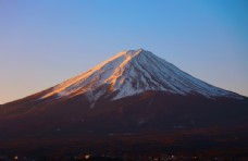 美女背影日本富士山图片