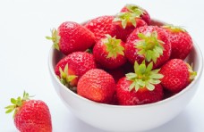 牛油果草莓图片