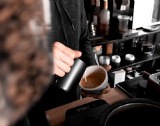 茶手冲咖啡图片
