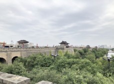 西安城墙护城河图片